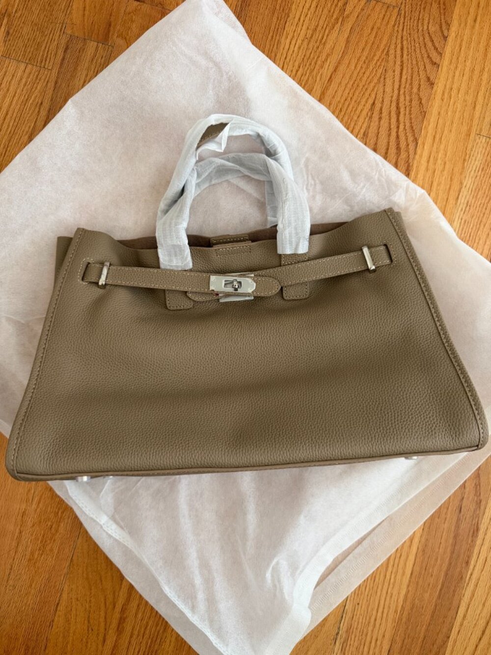 NEW Taupe Structured Tote Bag | Quiet Luxury Work Bag | Minimalist Style - Picture 3 of 8